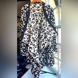 UGG warm fuzzy blanket wrap blazer cardigan